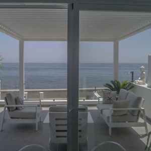 Beach-Front Bahia Dorada